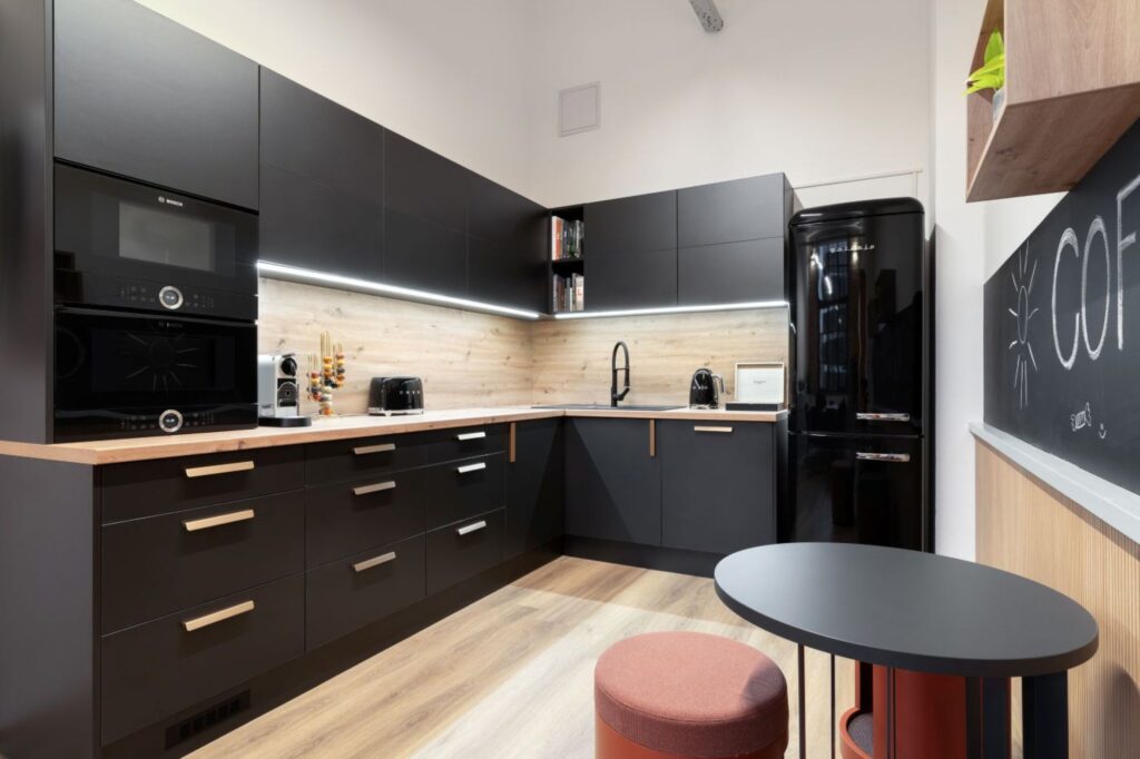 Blancargo konyha, egyedi konyhabútor, Narbutas puffok