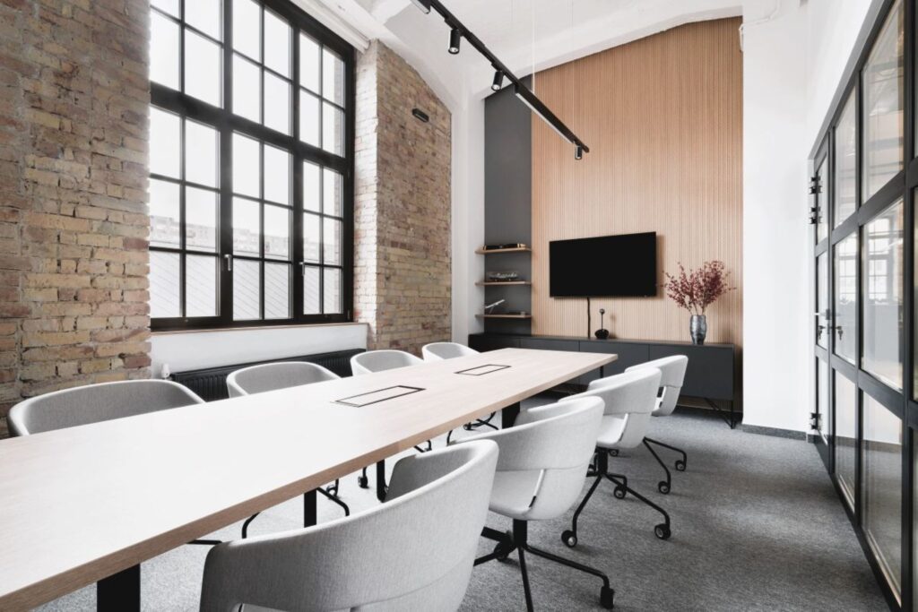 Blancargo tárgyaló Topakustik falburkolat, Narbutas tárgyalóasztal és székek