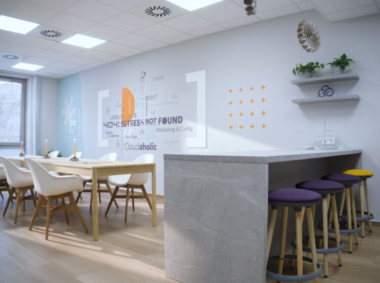 TC2 étkező, egyedifalgrafikák? Narbutas Cannie székek